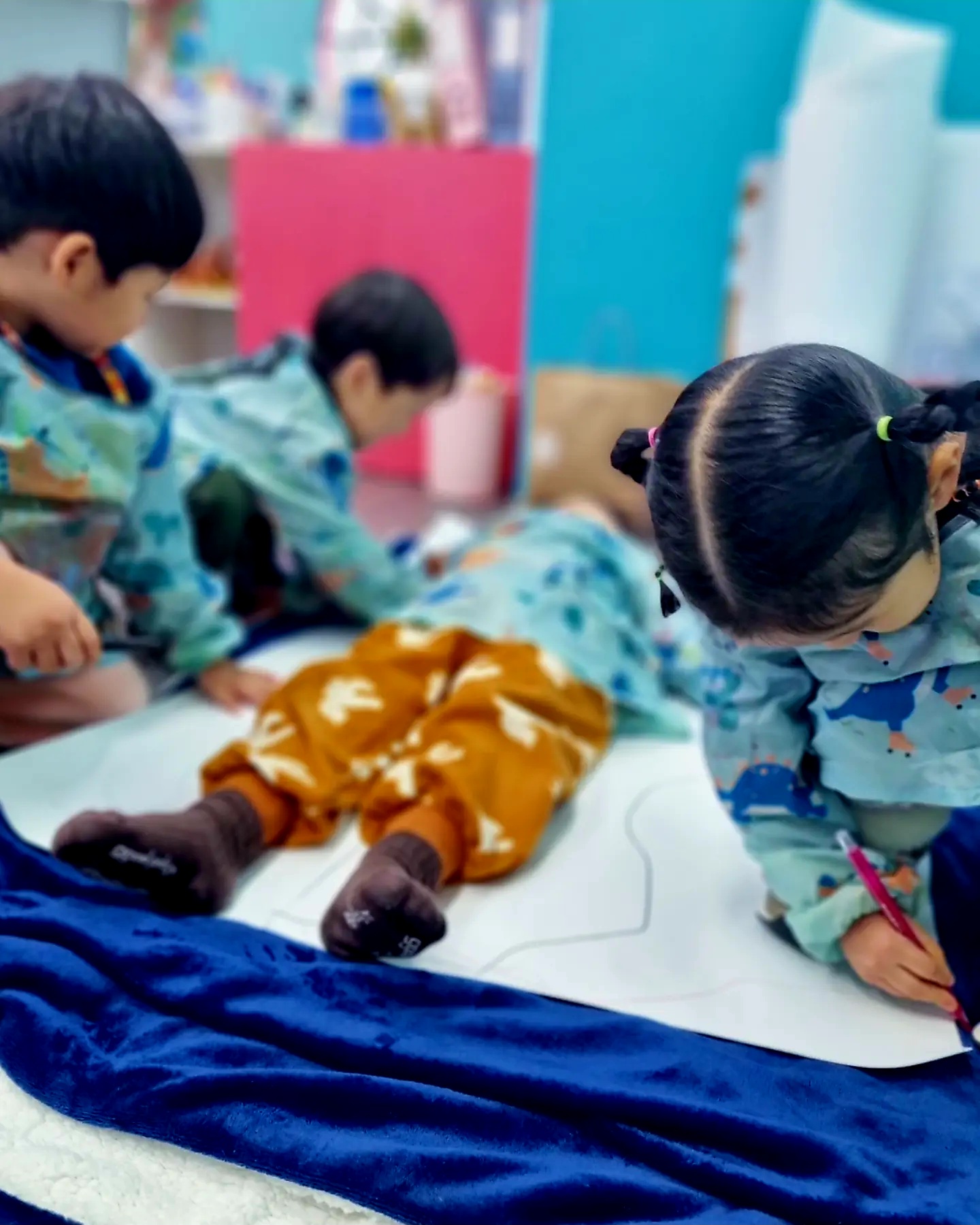 5살 작가님 ( 입이 똥꼬에게 )